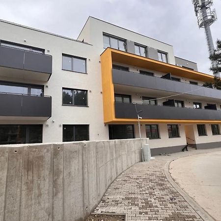 Air-Conditioned 2 Room Apartment, With Terrace, Rovinka 203 Kültér fotó