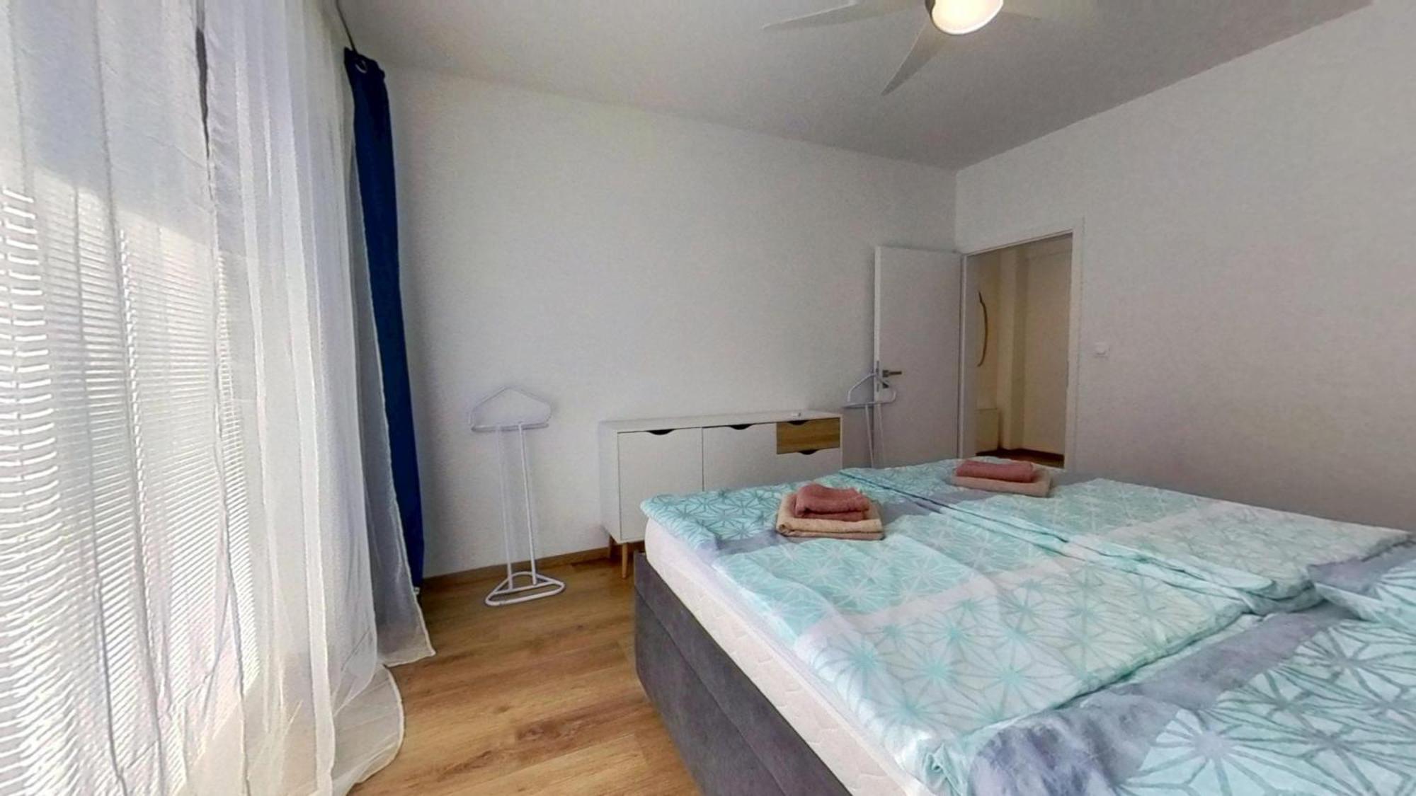 Air-Conditioned 2 Room Apartment, With Terrace, Rovinka 203 Kültér fotó