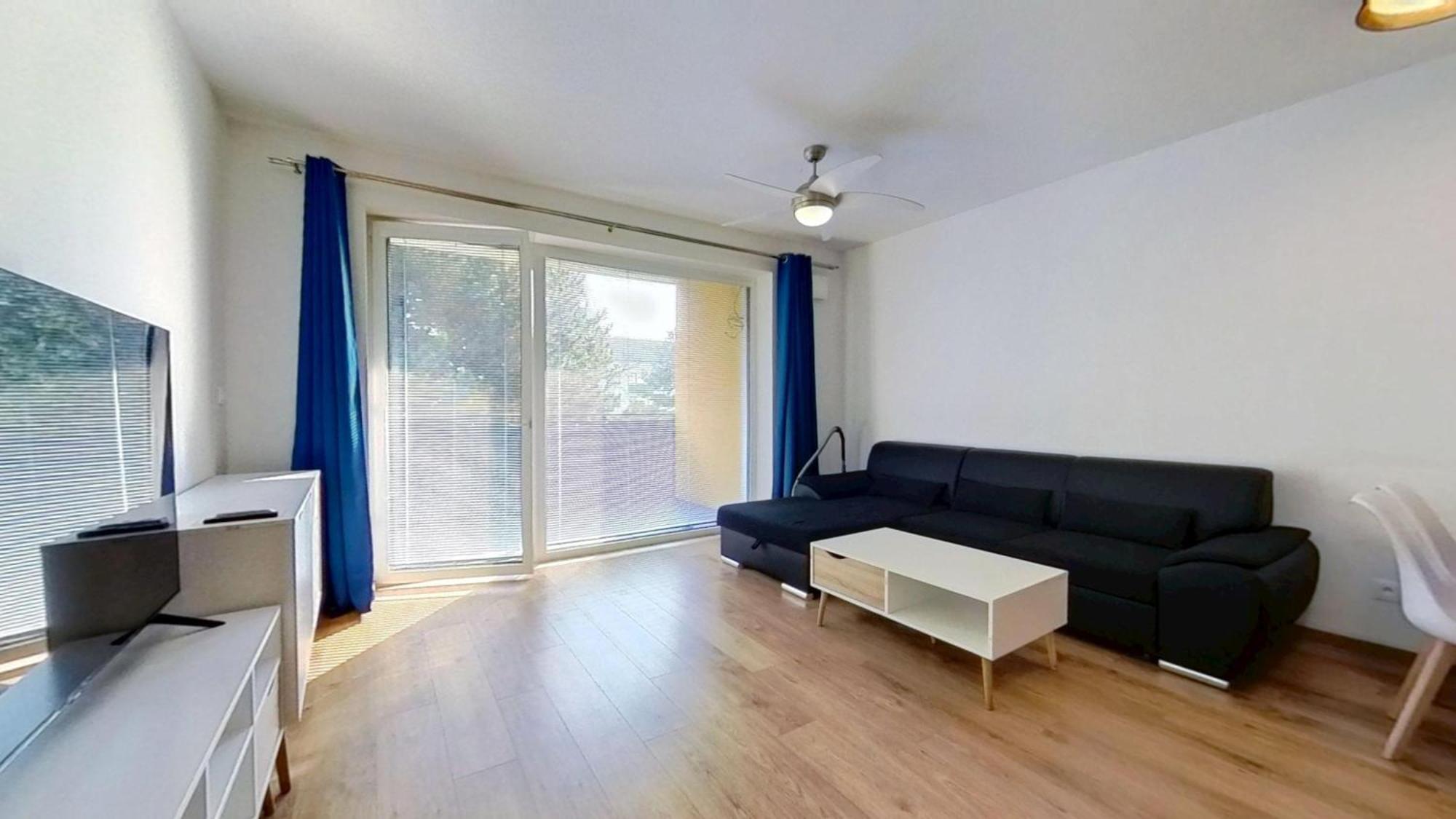 Air-Conditioned 2 Room Apartment, With Terrace, Rovinka 203 Kültér fotó
